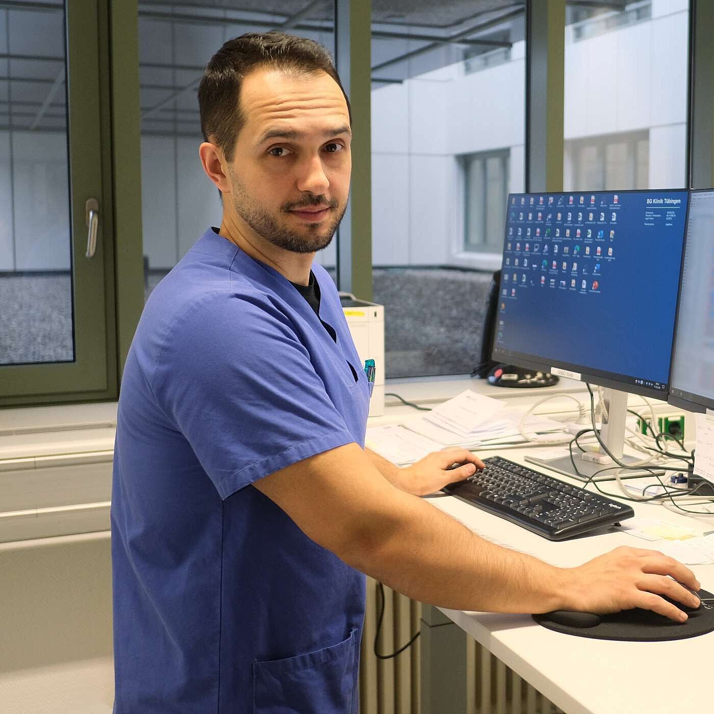 Pflegefachmann Ivan Djashikov von der BG Klinik Tübingen Pflegefachmann Ivan Djashikov