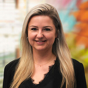 Julia Wenzel, Personalbereich